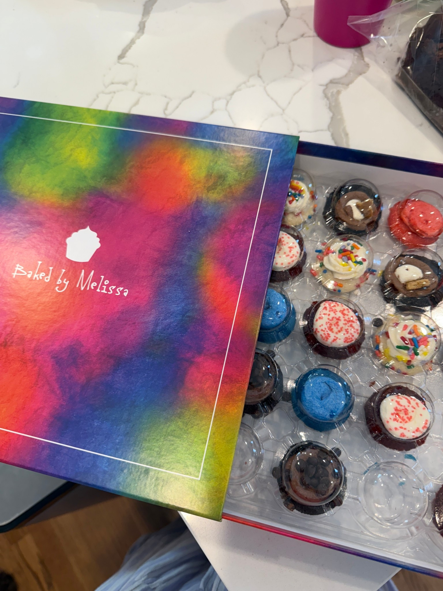 Baked by Melissa sent me their S’mores and Stripes July 4th cupcake pack. It’s mostly variations of vanilla, so I think it’s my favorite pack yet!!

Code: ALYSSA10 for 10% off your order!! 

#LTKSeasonal #LTKFamily #LTKParties