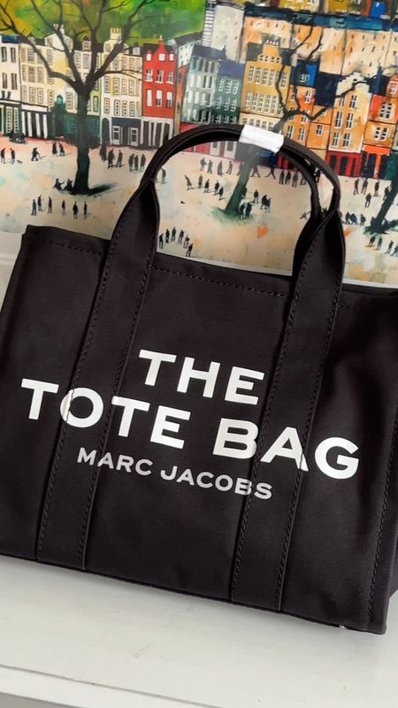 ASMR unboxing my new Marc Jacobs Tote Bag! 

#LTKitbag #LTKeurope #LTKFind