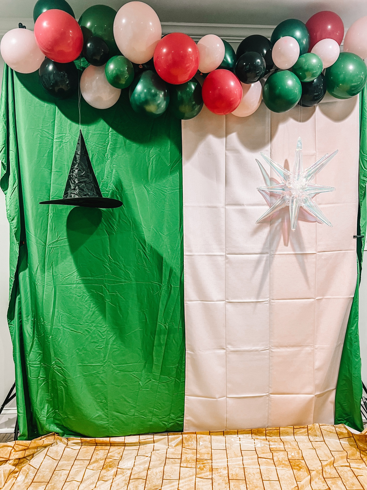 Wicked theme party: photobooth

#wicked #wickedparty #birthdayparty #party #photobooth

#LTKParties #LTKKids #LTKHome