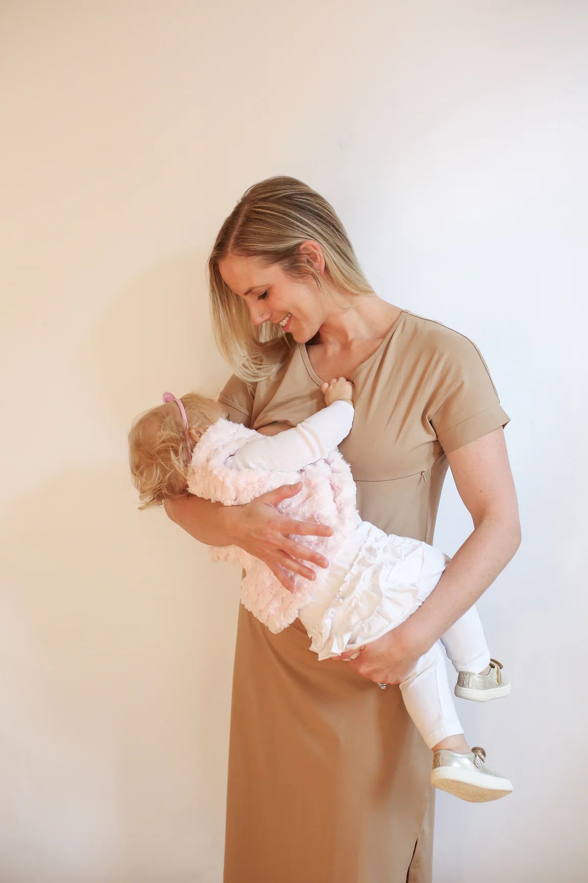 Invisible Zipper Midi Breastfeeding T-Shirt Dress | Movemama Apparel
