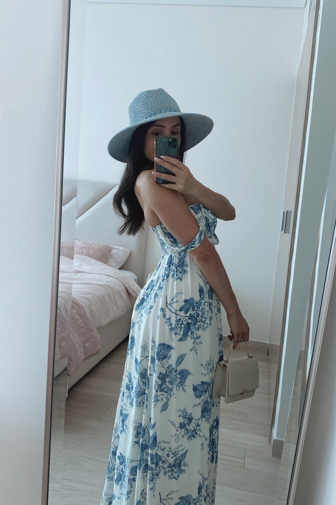 This dress is from @reformation (old collection) but I share similar dresses you can find now 💙

#LTKeurope #LTKwedding #LTKsummer