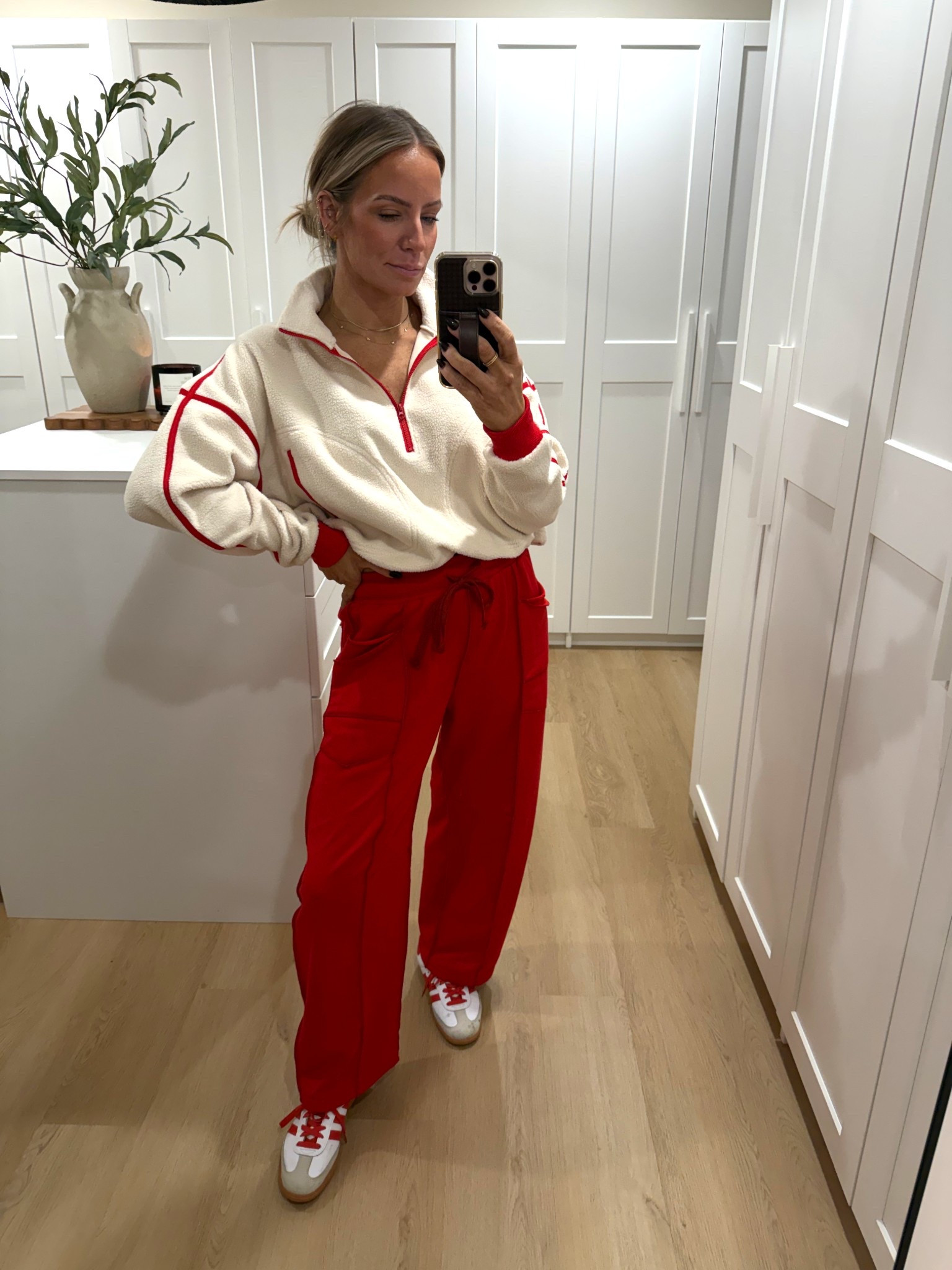 Today’s comfies brought to you by Amazon!

Top: small 
Pants: XS 