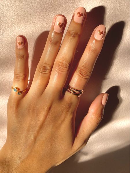 This February, I’m showing some love for my rose gold Vermail Nura cross over ring from @monicavinader

Use code MVINSIDER20-3CC3 for 20% off

#Gifted
#MonicaVinader
#mvinsiders

#LTKstyletip #LTKGiftGuide #LTKeurope