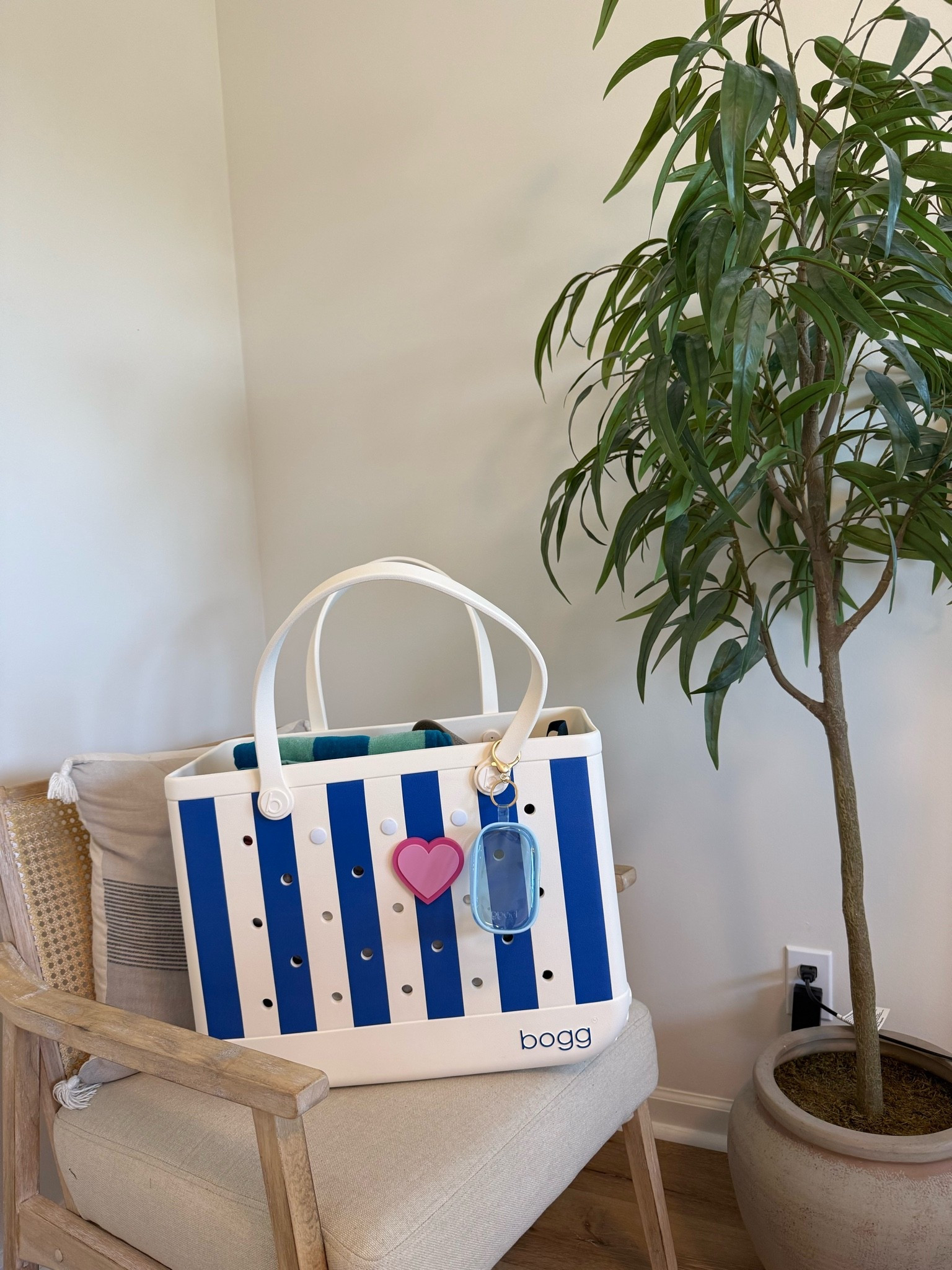 Mom pool bag essentials!

#LTKmomlife