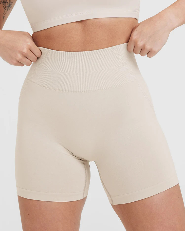 Effortless Seamless Shorts 
 Sand | Oner Active (UK / US)
