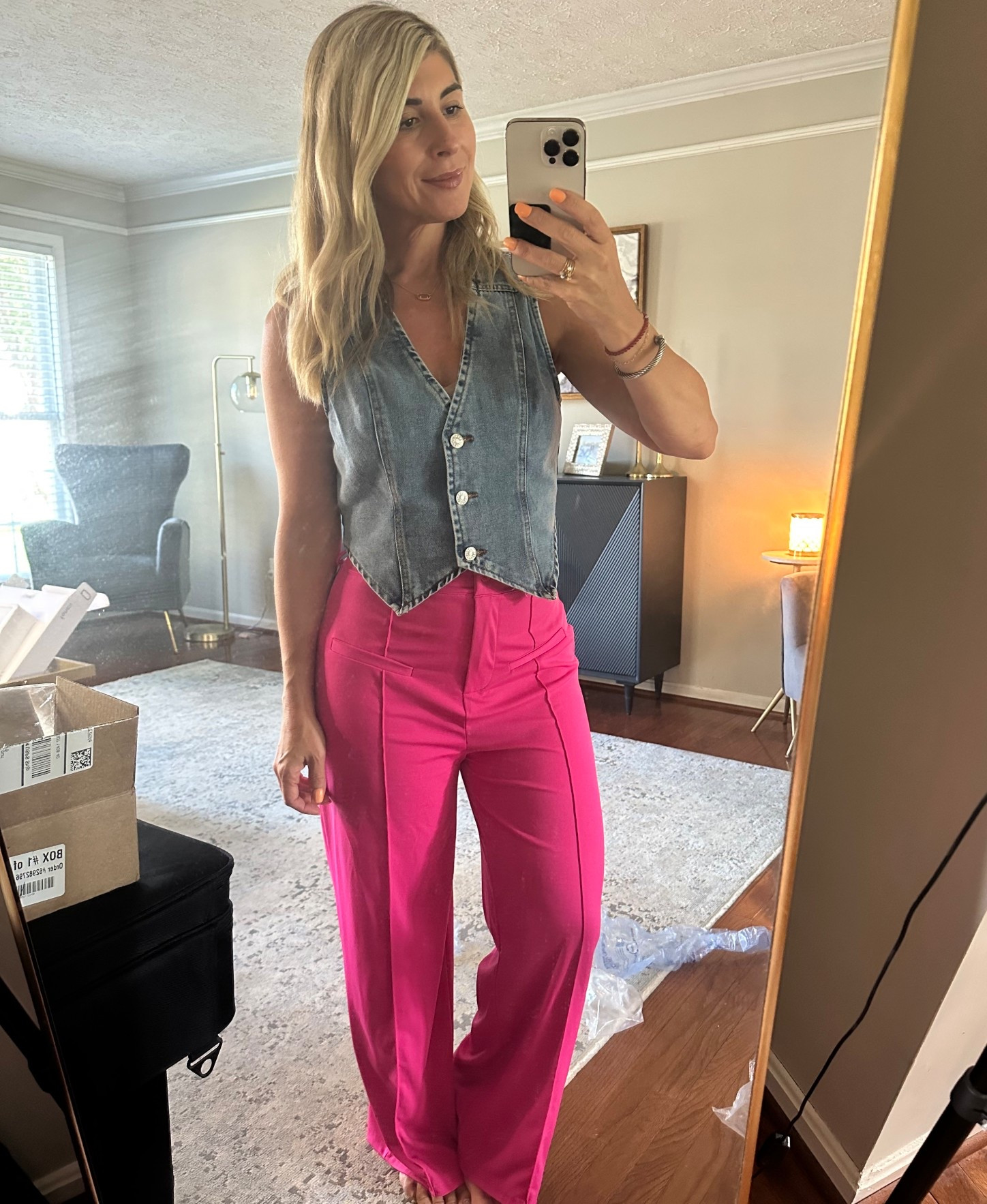 Wide leg pants and vest season 

#LTKSeasonal #LTKStyleTip