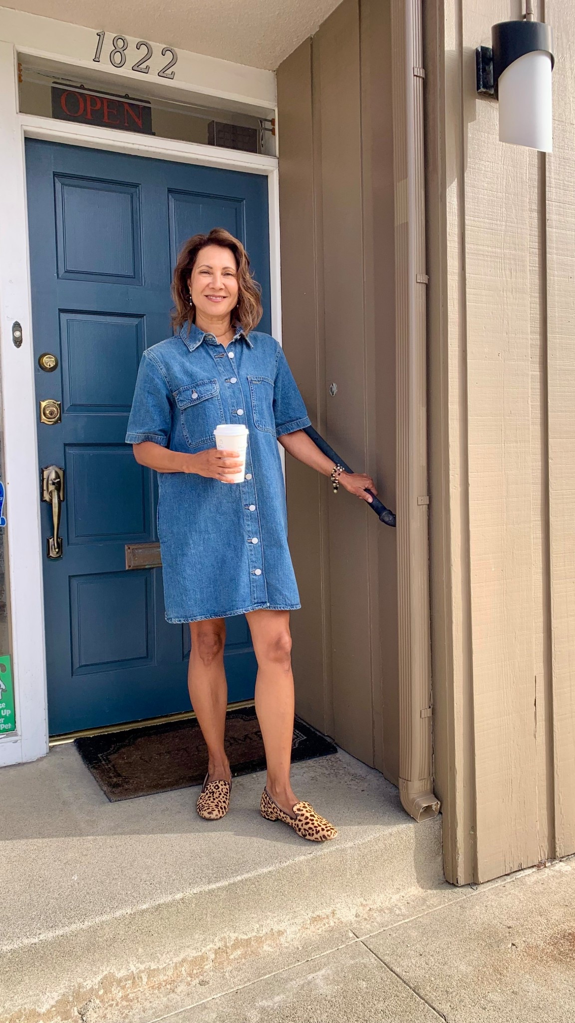 Im loving this grab and go denim dress. It’s perfect as a teacher outfit or for running errands and meeting friends for coffee.
I’m loving the button down design, utility pockets, and where this dress hits – just above the knee. This dress is an easy throw, go, or you can level up on the style quotient with accessories. My exact shoes are no longer available, so I’m linking some Amazon finds for you.


#LTKOver40 #LTKmomlife #LTKWorkwear