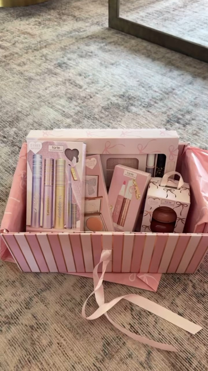 use my code “Hollie” for an extra 15% off! 

@Tarte #ad 

 