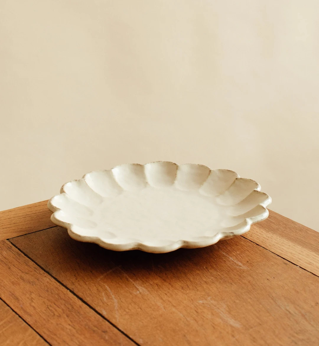 Kohyo Rinka Petal 24cm Plate | Japanese Ceramic - Rustic Off-white Plate - Artistic Pottery - Pet... | Etsy (US)