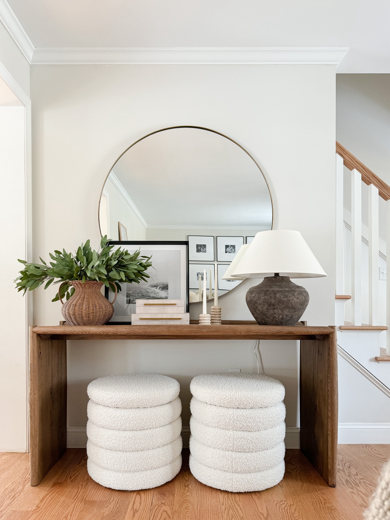 Console Table

Winter living room styling  Home decor  Home  Home decor  Home favorites  Floral vase   Wall Art  Coastal home  coastal home decor  wall mirror  

#LTKFindsUnder50 #LTKStyleTip #LTKHome