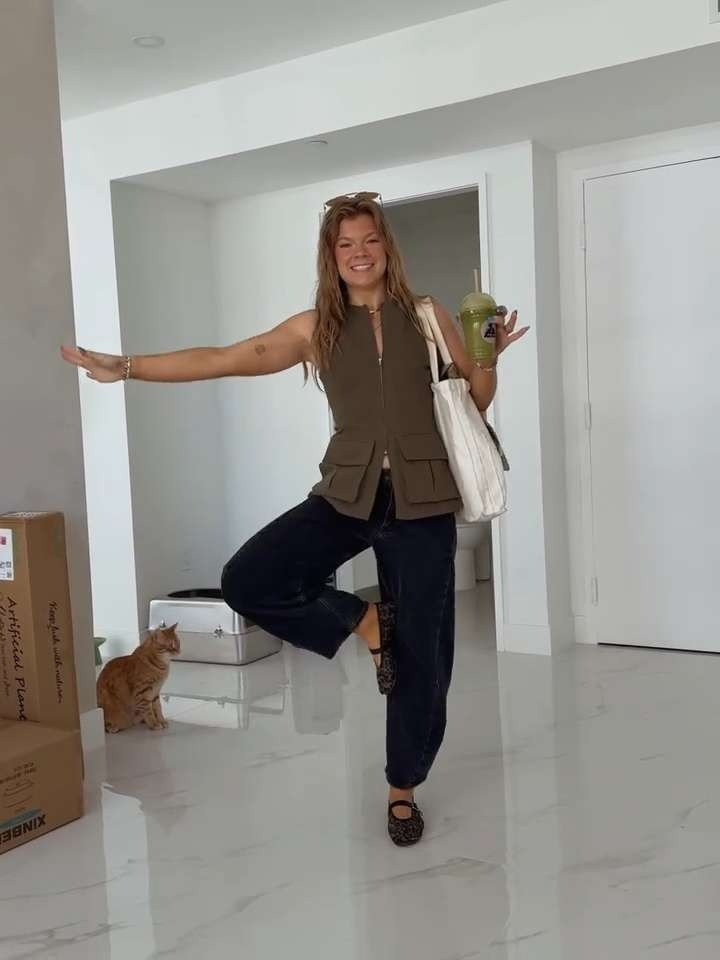 Recent outfit! Tagged everything that I could 🖤

OOTD, outfit of the day, barrel jeans, ballet flats, Zara, Abercrombie, spring outfits 

 #LTKdayinmylife #LTKgrwm #LTKootd