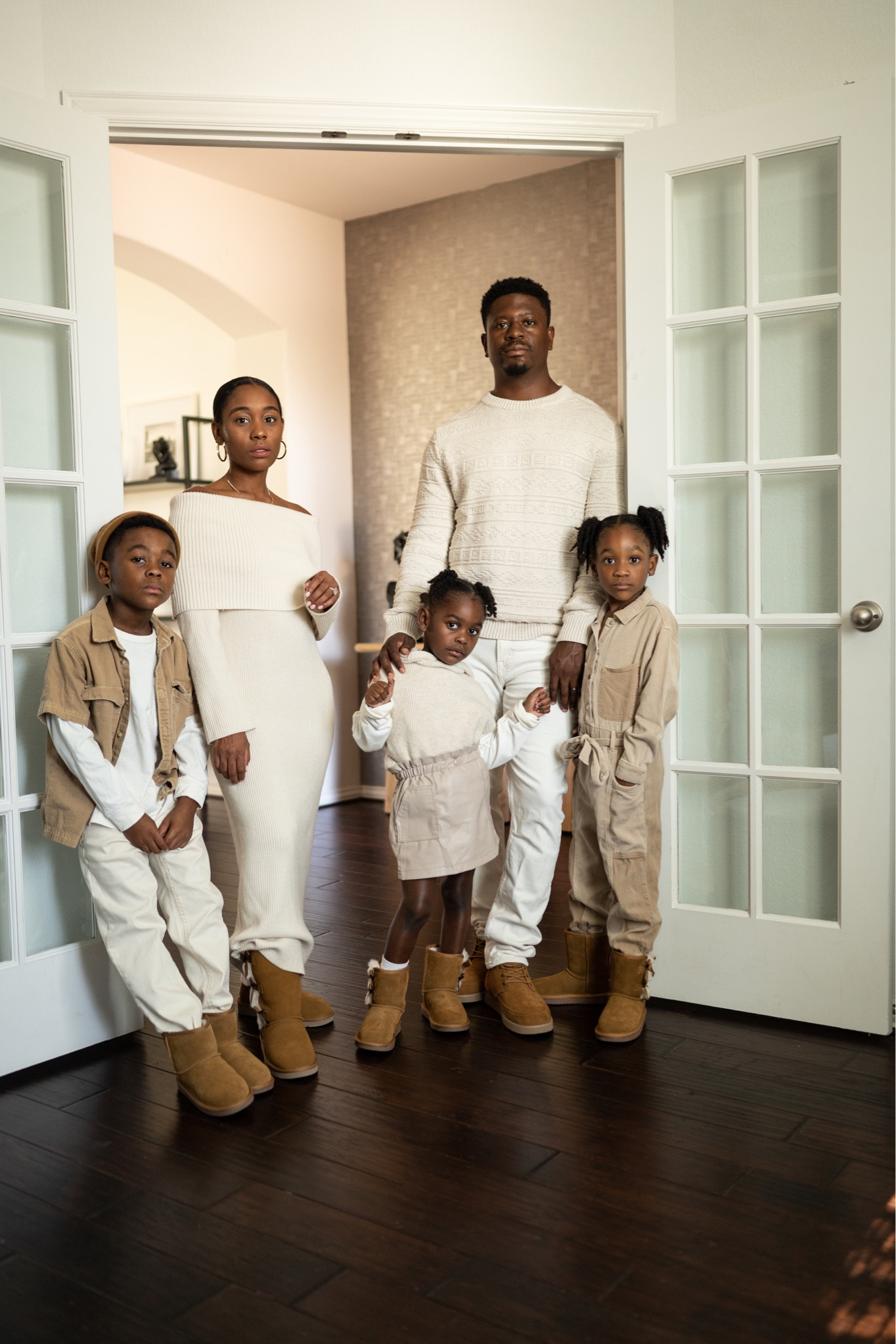 Cream knit sweater, cream jeans, and suade boots 

#LTKshoecrush #LTKunder100 #LTKmens