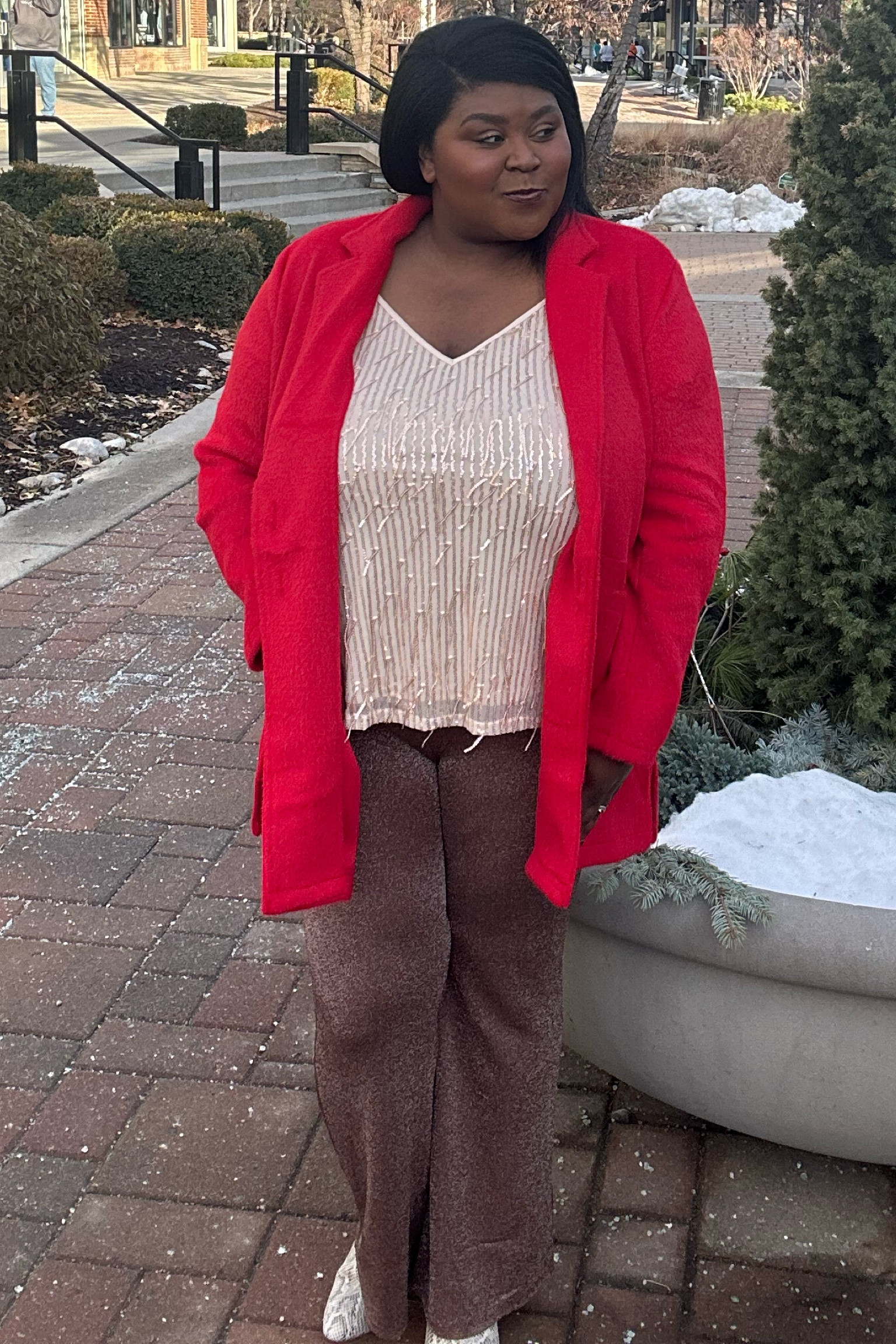 A great neutral holiday outfit with my favorite red coat this season.

#LTKSeasonal #LTKHoliday #LTKmidsize
