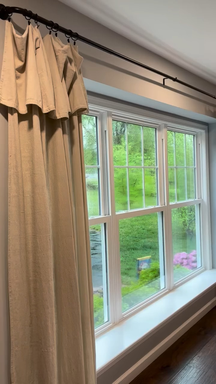 So nice, we did it twice ✌🏼 

These south-facing rooms are deeeevine and the most perfect position for absorbing all the natural sunlight. 

If you need a quick room refresh, adding texture and color, bamboo Roman blinds are the way to go!

Comment BLINDS for link 🔗 
Mine are in color “squirrel” 

👉🏼Follow @capehouseinteriordesign

Click the design survey in my bio to start your home transformation! 💌

#affordabledesign #interiordesign #virtualinteriordesign #designonabudget #virtualdesigner #affordablestyle #interiordesignebook #virtualinteriordesign #romanblinds #livingroomstyling #livingroomdetails #windowtreatments