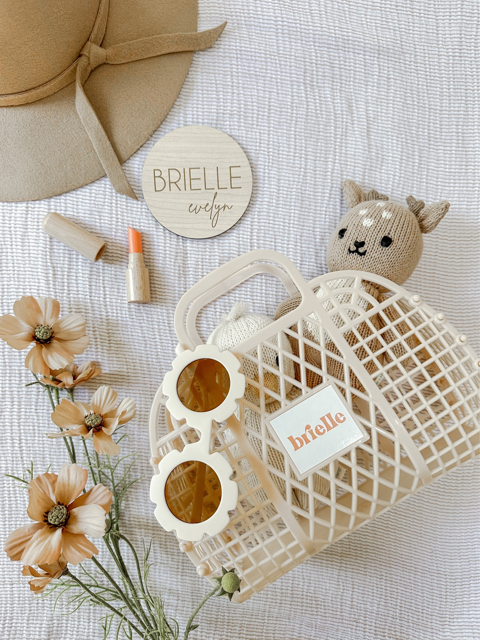 I mean, just how adorable are all these little girl accessories?!

Baby girl // neutral baby // little girl accessories // kids sunglasses // fall accessories // little girl hats // baby girl toys // little girl bags // fall flowers  // baby name announcement sign

#LTKbump #LTKbaby #LTKkids