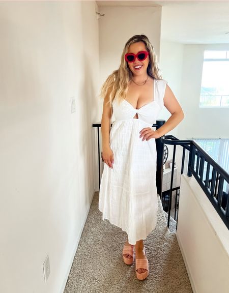 Size small
MIDI a-line white dress
White sun dress
Spring vacation dress
Brunch dress

#LTKmidsize #LTKtravel #LTKparties