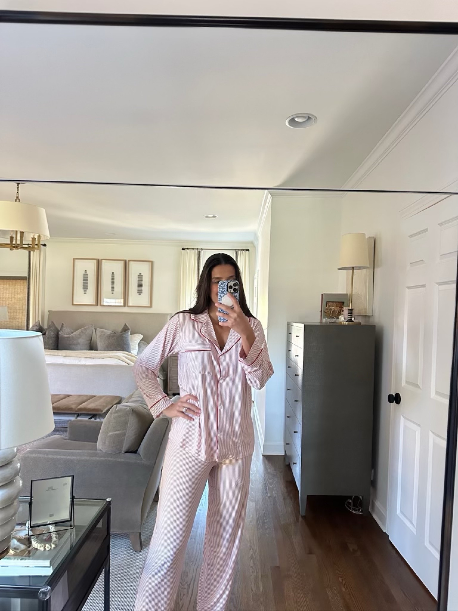 Eberjey has the softest pjs ever this is perfect for a gift guide for her!!

Eberjey, Eberjey pjs, pj sets, pjs for her, gift guide, easy gift guide ideas, Grace White

#LTKmomlife #LTKGiftGuide #LTKHoliday