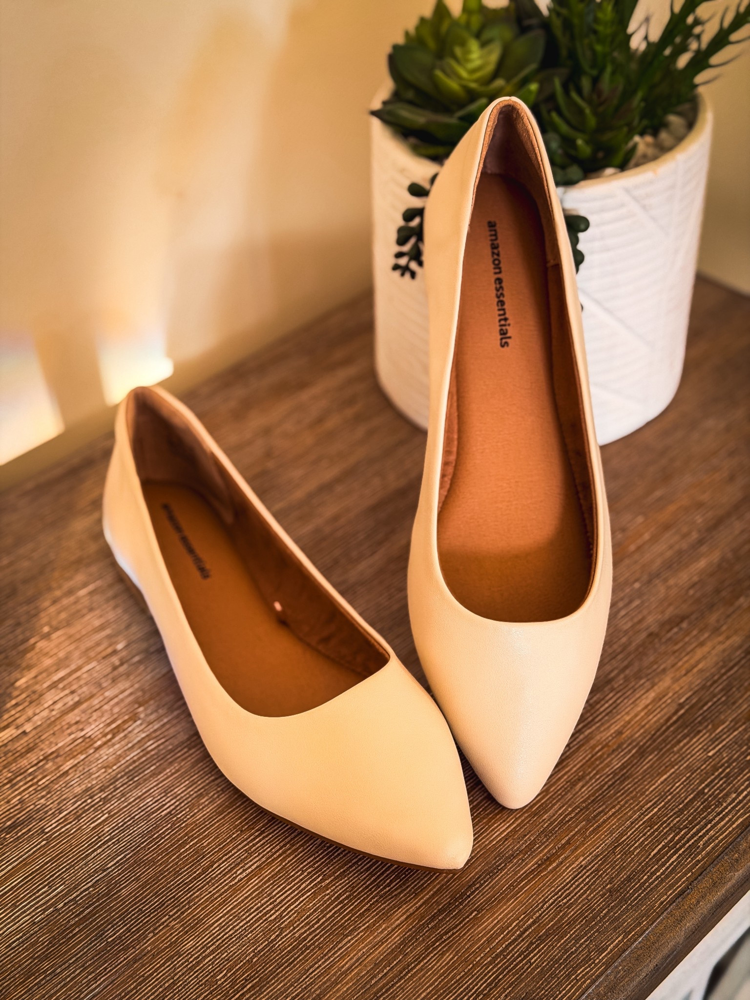 These are the shoes I keep by the door because I know I’m reaching for them every single workday 🤍

They look polished, feel insanely comfortable, and make walking around the office all day feel effortless. The quality is so good for the price, the color goes with literally everything, and they give that clean, put-together look without sacrificing comfort. If you want a chic, everyday flat you can actually live in, this is it.

Truly a must-have staple in my closet. Best part is that they are available on Amazon 

#LTKFinds #WorkwearStyle #ComfortChic #EverydayEssentials #LTKStyle

#LTKdayinmylife #LTKgrwm #LTKWorkwear