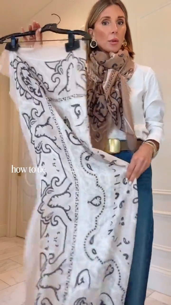 How to tie a scarf! I’m seeing this trending for fall already @Tuckernuck Get it for 20% off with code FAMILY!

#LTKootd #LTKSeasonal