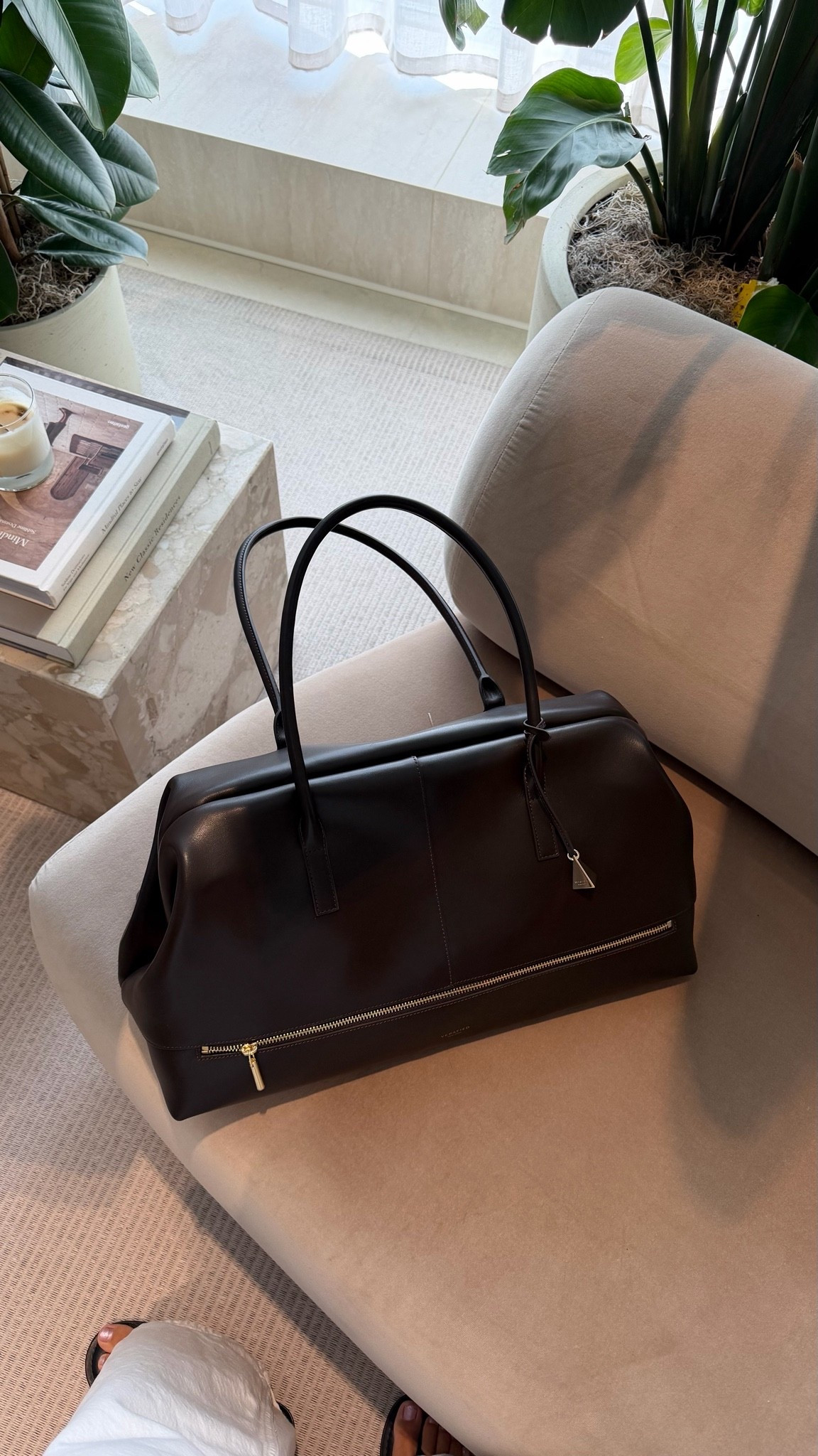 The perfect every day bag 💼 it fits so much inside, also has a compartment for a laptop or shoes at the bottom and it’s leather 🤎

#LTKautumn #LTKstyletip