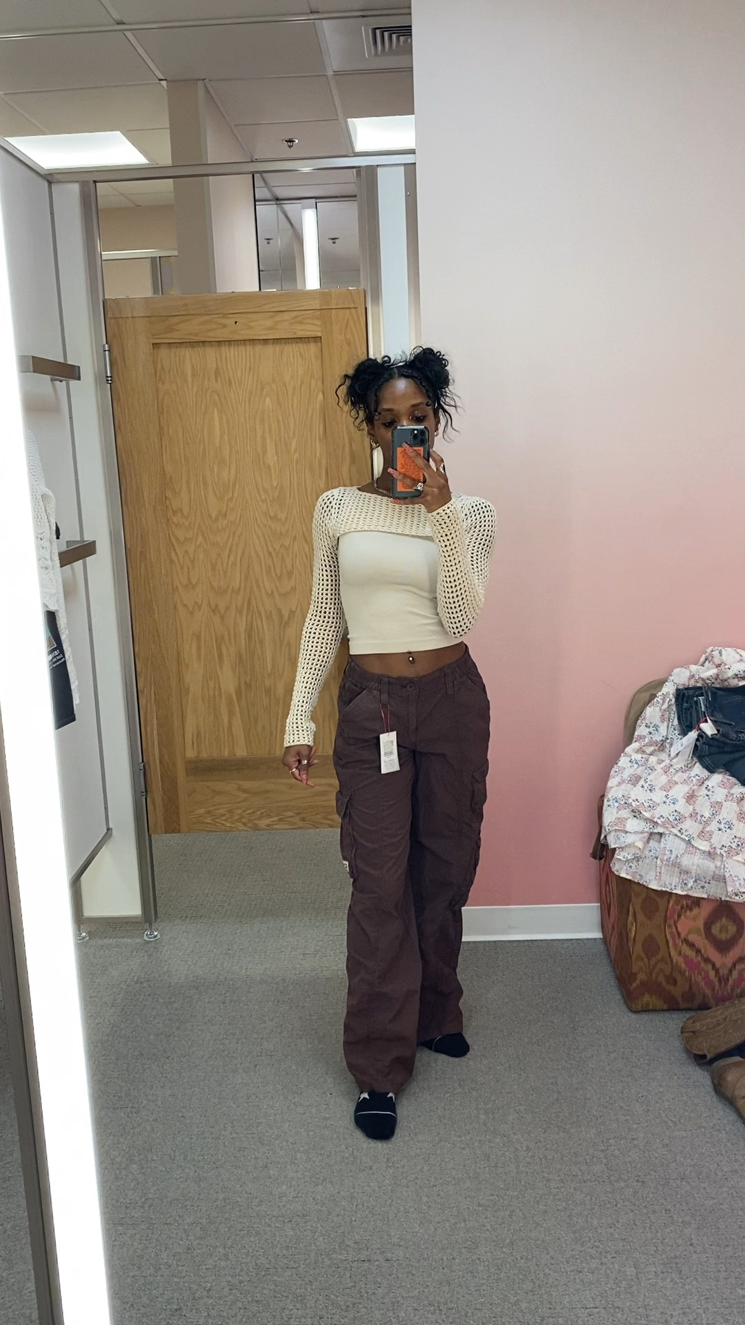 Brown cargo pants + nude ribbed crop top + nude knitted bolero = a moment 🤎

#LTKSeasonal #LTKVideo #LTKstyletip