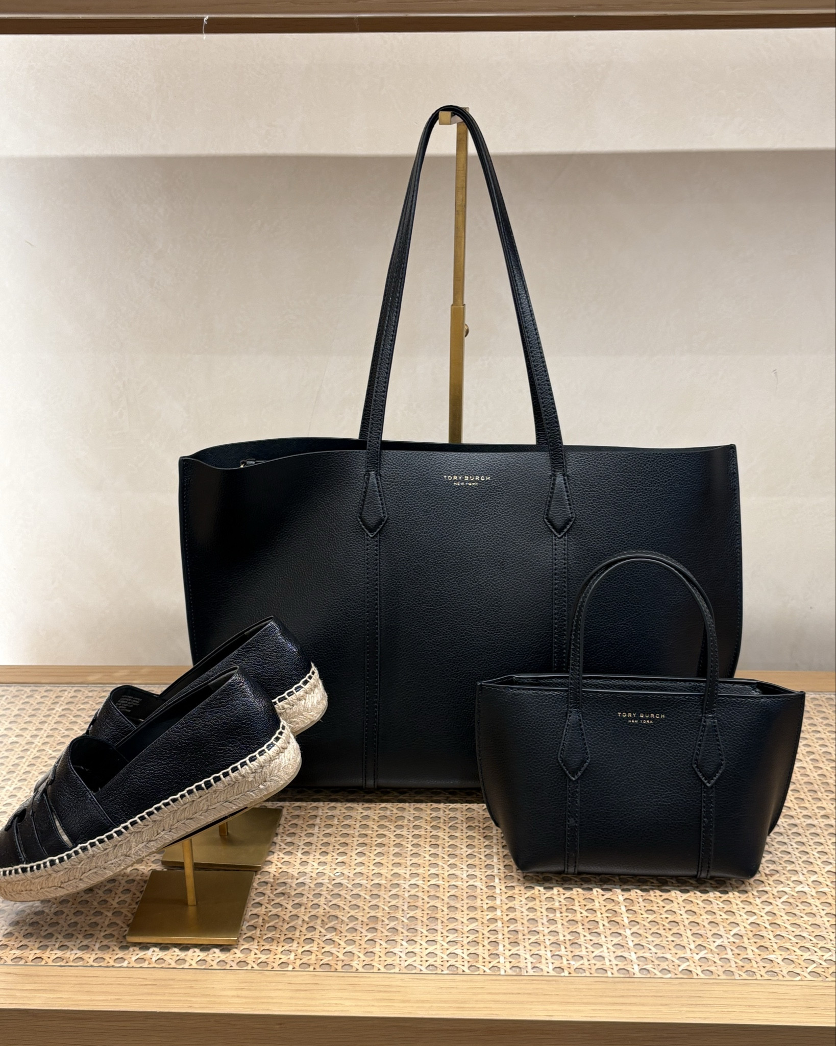 I loooove a great work bag and Tory Burch has the best work totes. They are classic, understated, elegant and easily go from day to night 

#LTKWorkwear #LTKdayinmylife