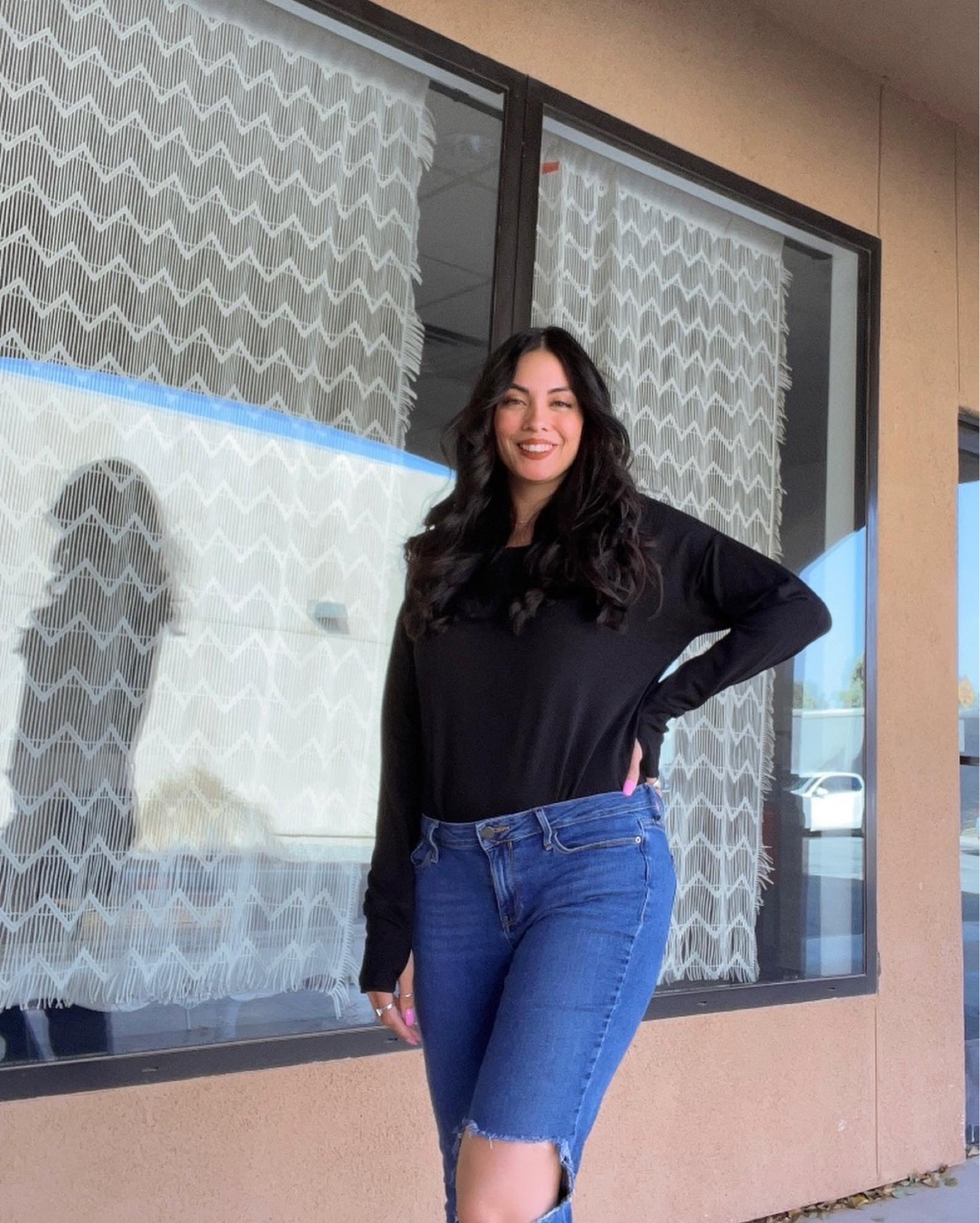 🖤🖤🖤🖤🖤🐝

Shirt: medium 
Jeans:6

#LTKworkwear #LTKunder100 #LTKFind