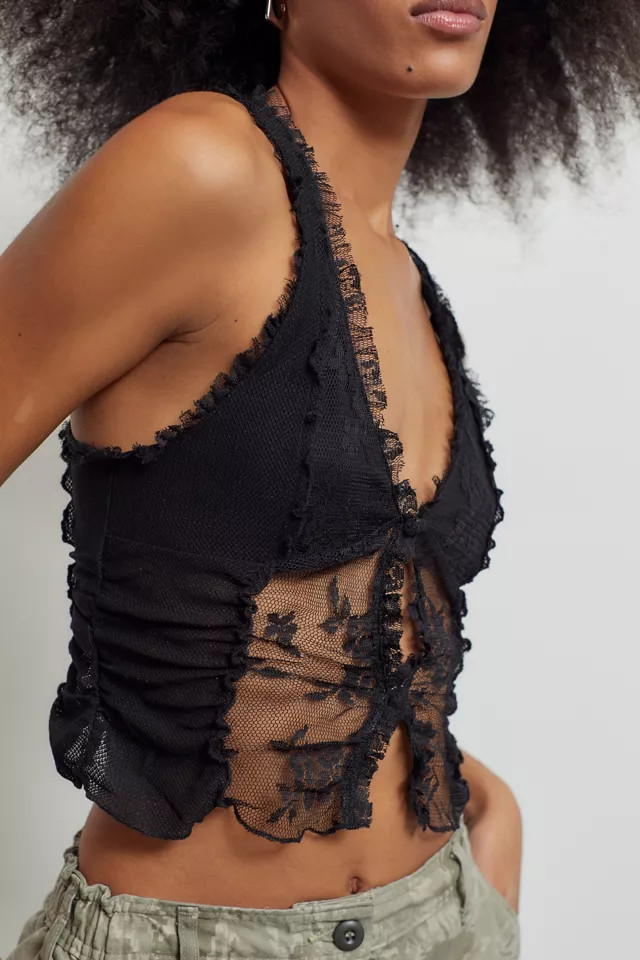 UO Sylvia Lace Cropped Tank Top | Urban Outfitters (US and RoW)