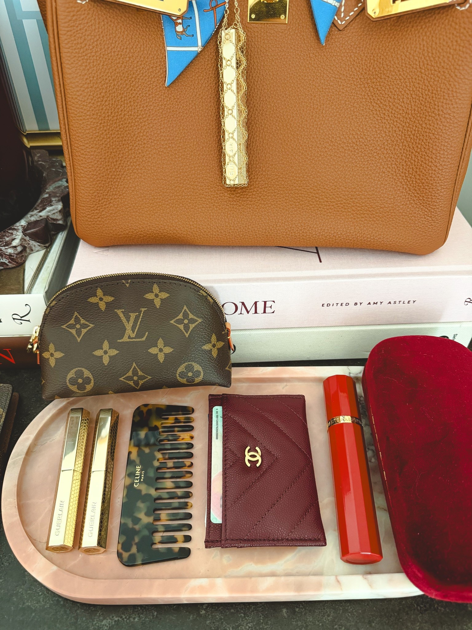 What’s in my bag 💼

#LTKSeasonal