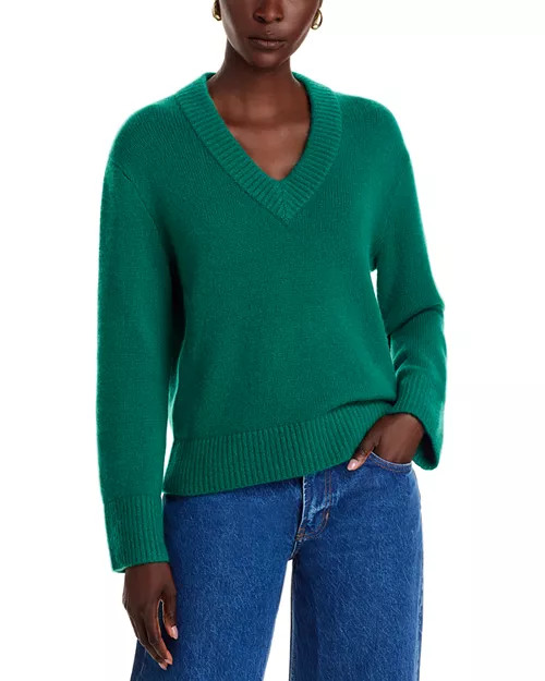 100% Cashmere New V Neck Sweater - Exclusive | Bloomingdale's (US)
