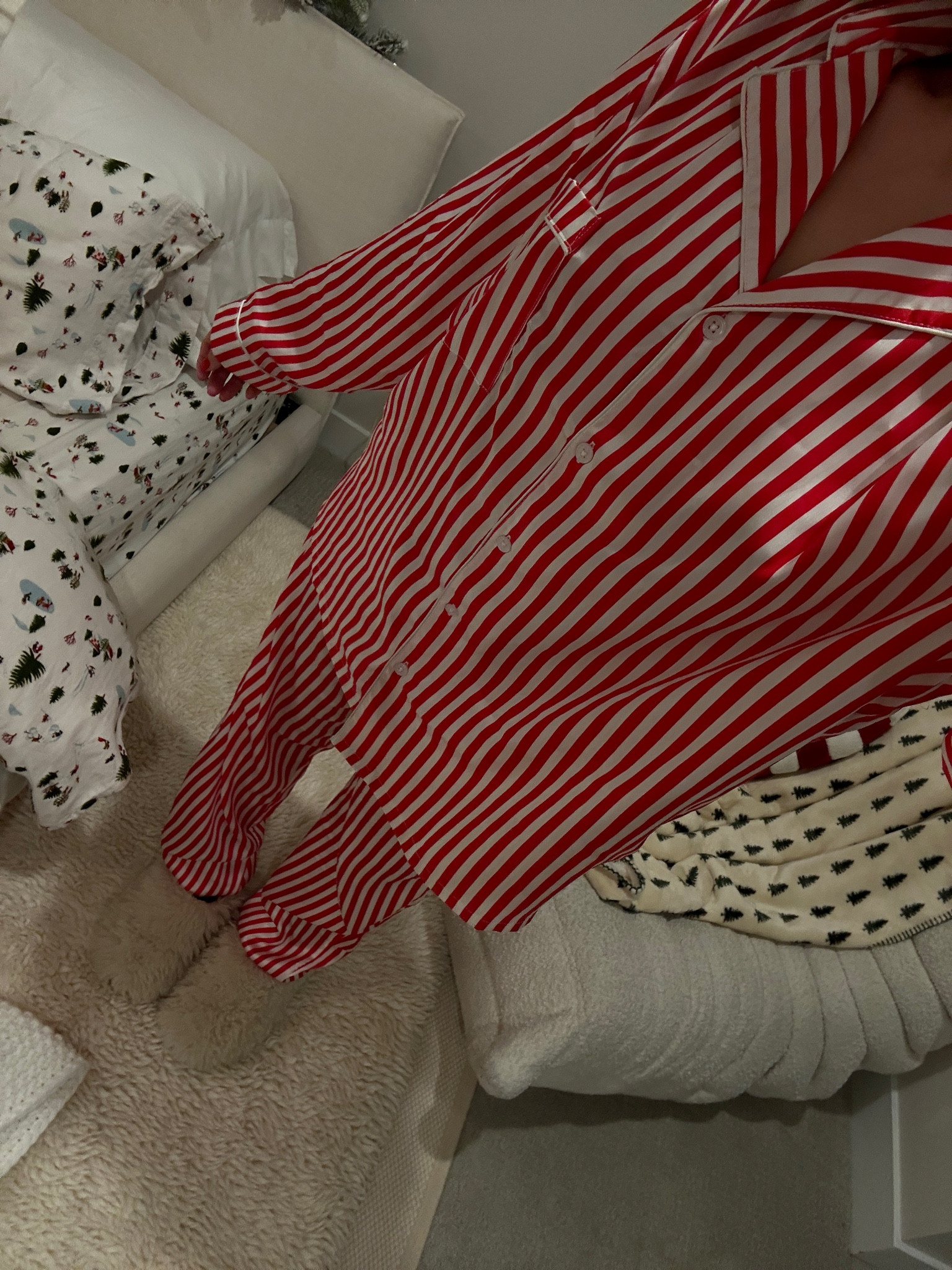 Christmas PJs are my fav !!! ❄️🎄💭❤️ these are a MUST for any home bodies you know ! 

#LTKGiftGuide #LTKHoliday #LTKSeasonal