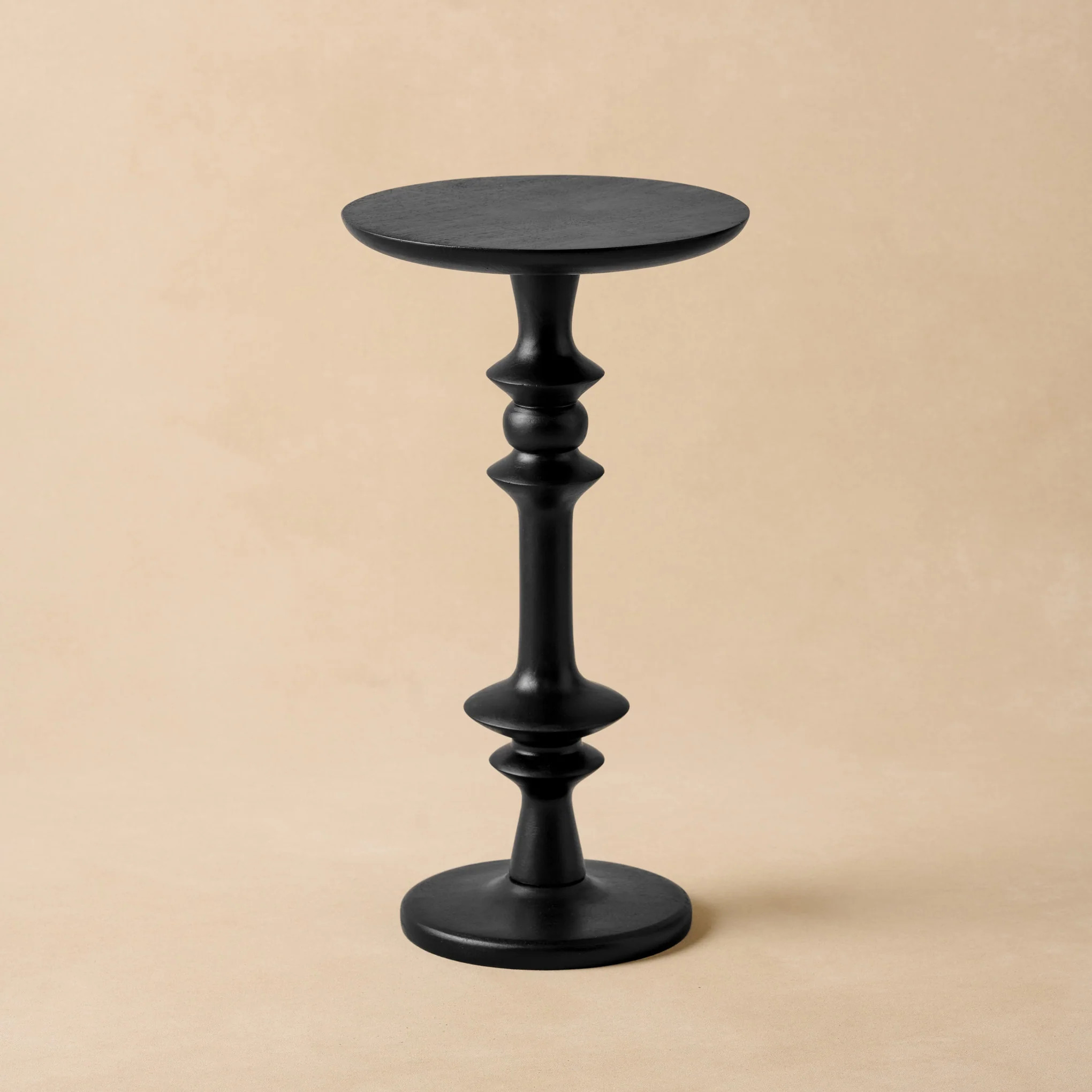 Enzo Turned Wood Cocktail Table | Magnolia