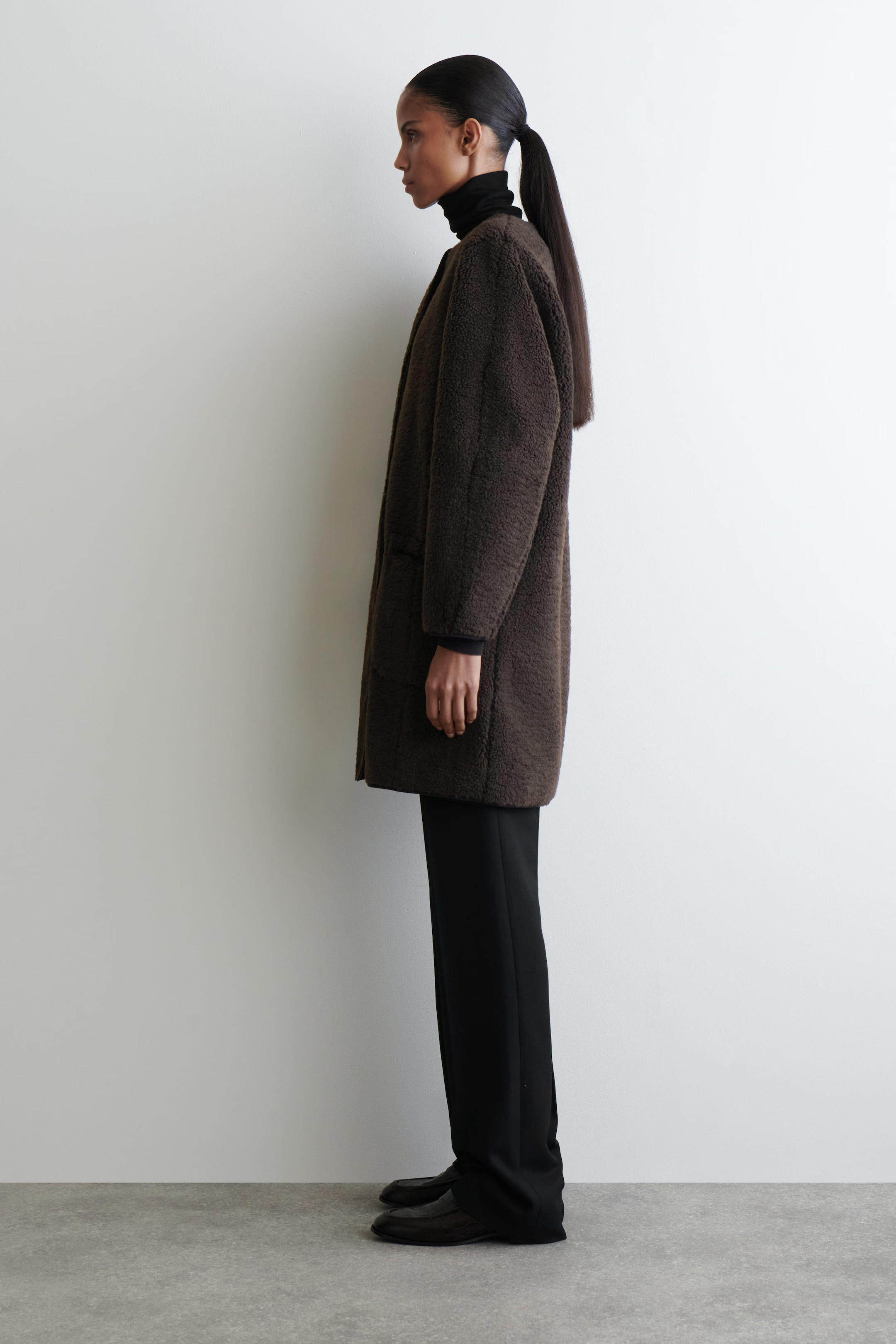 LONGLINE TEDDY JACKET - DARK BROWN | COS US | COS (US)