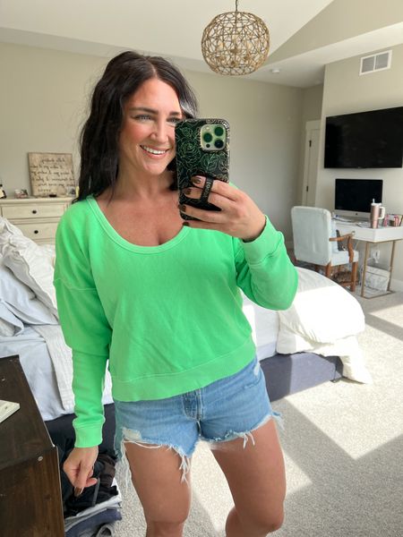 Spring break green cropped sweatshirt! Oversized. Come in more colors. 

#LTKFind
