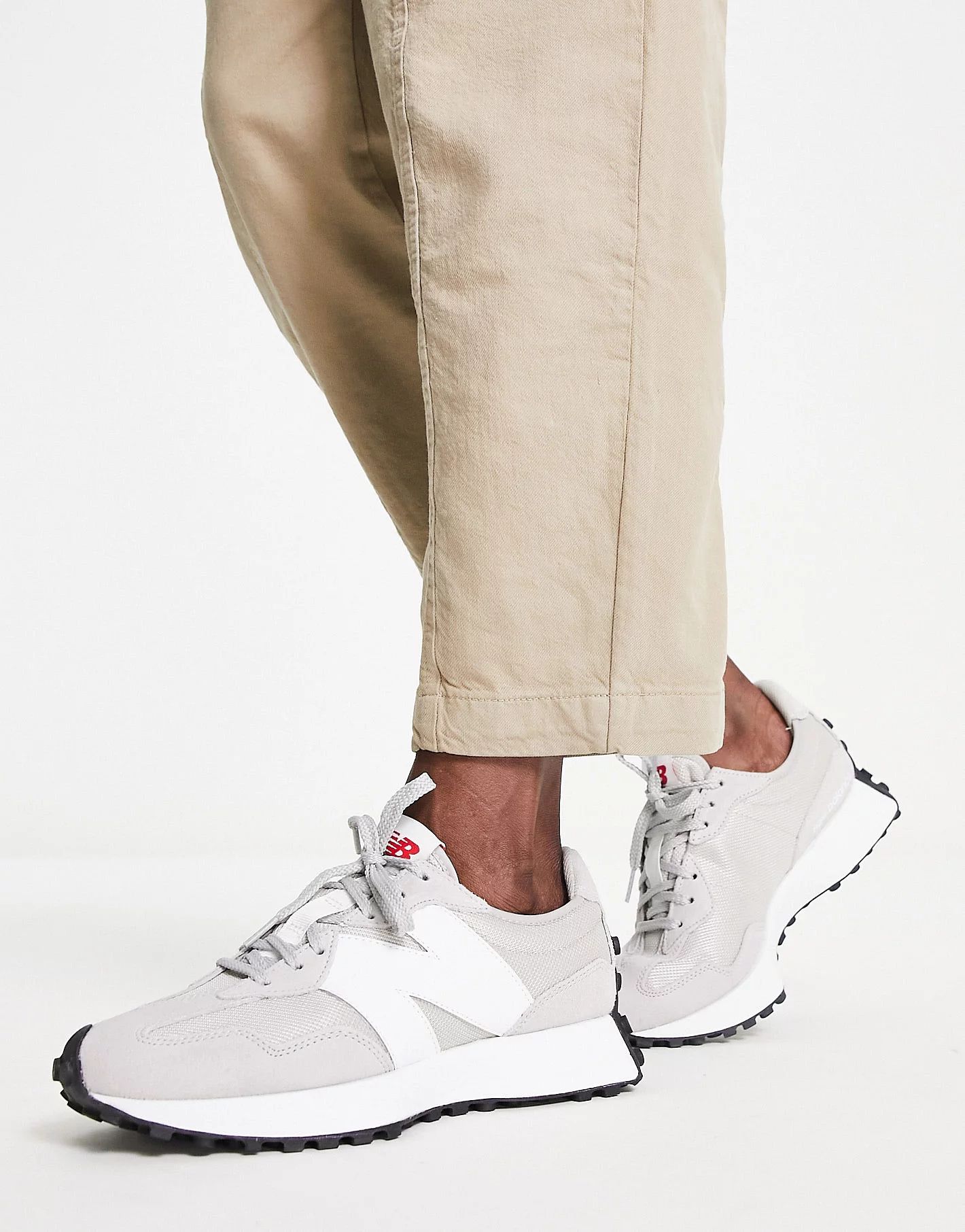 New Balance 327 trainers in light grey | ASOS (Global)