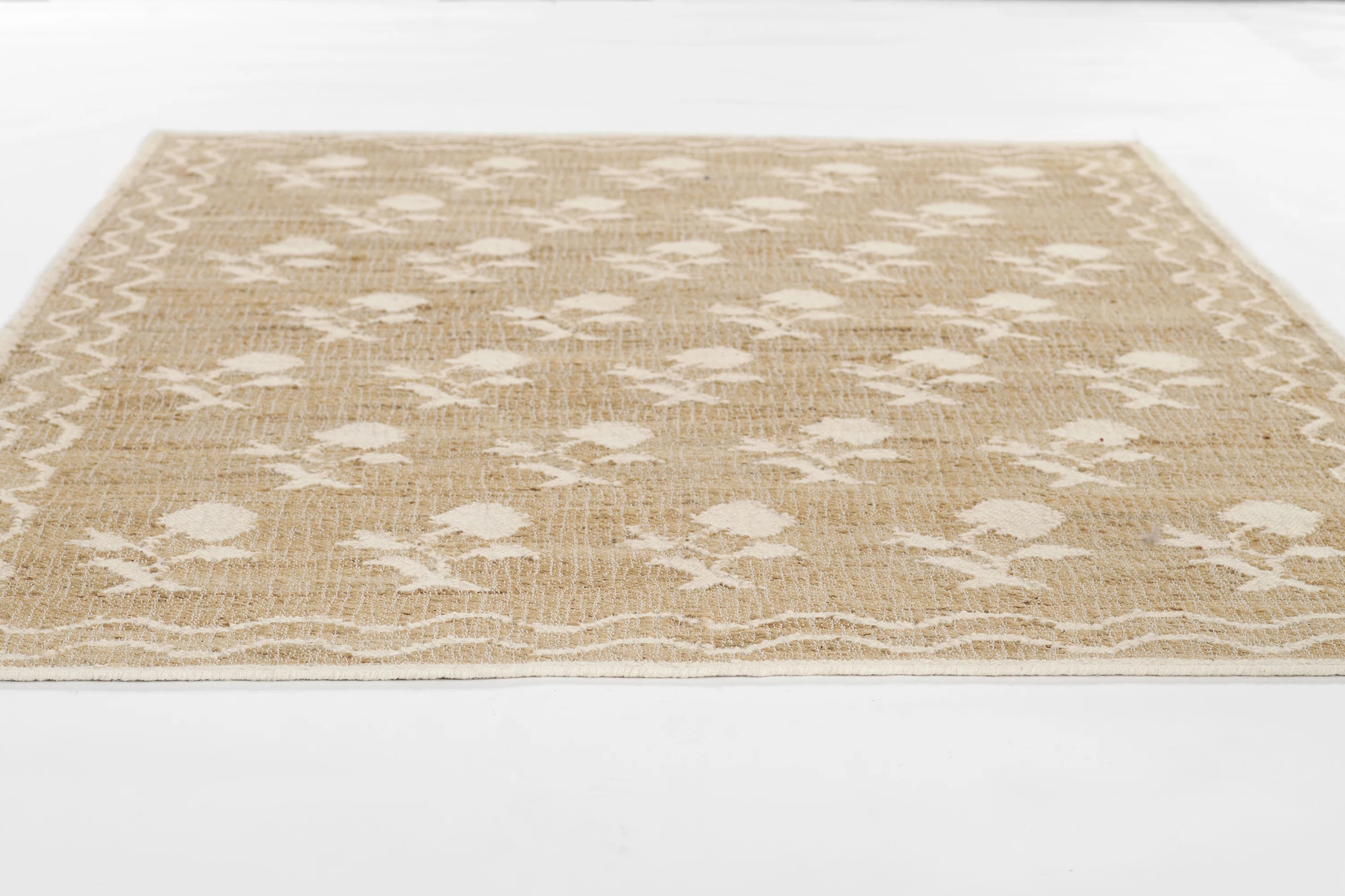 Erin Gates by Momeni Orchard Leaning Flower Jute and Wool Hand Woven Ivory Area Rug | Wayfair North America