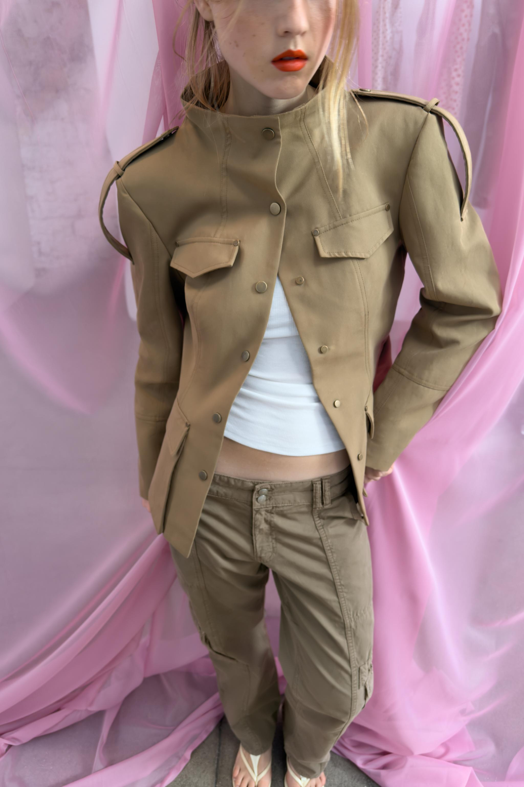 FITTED BLAZER WITH LOOPS | Zara UK