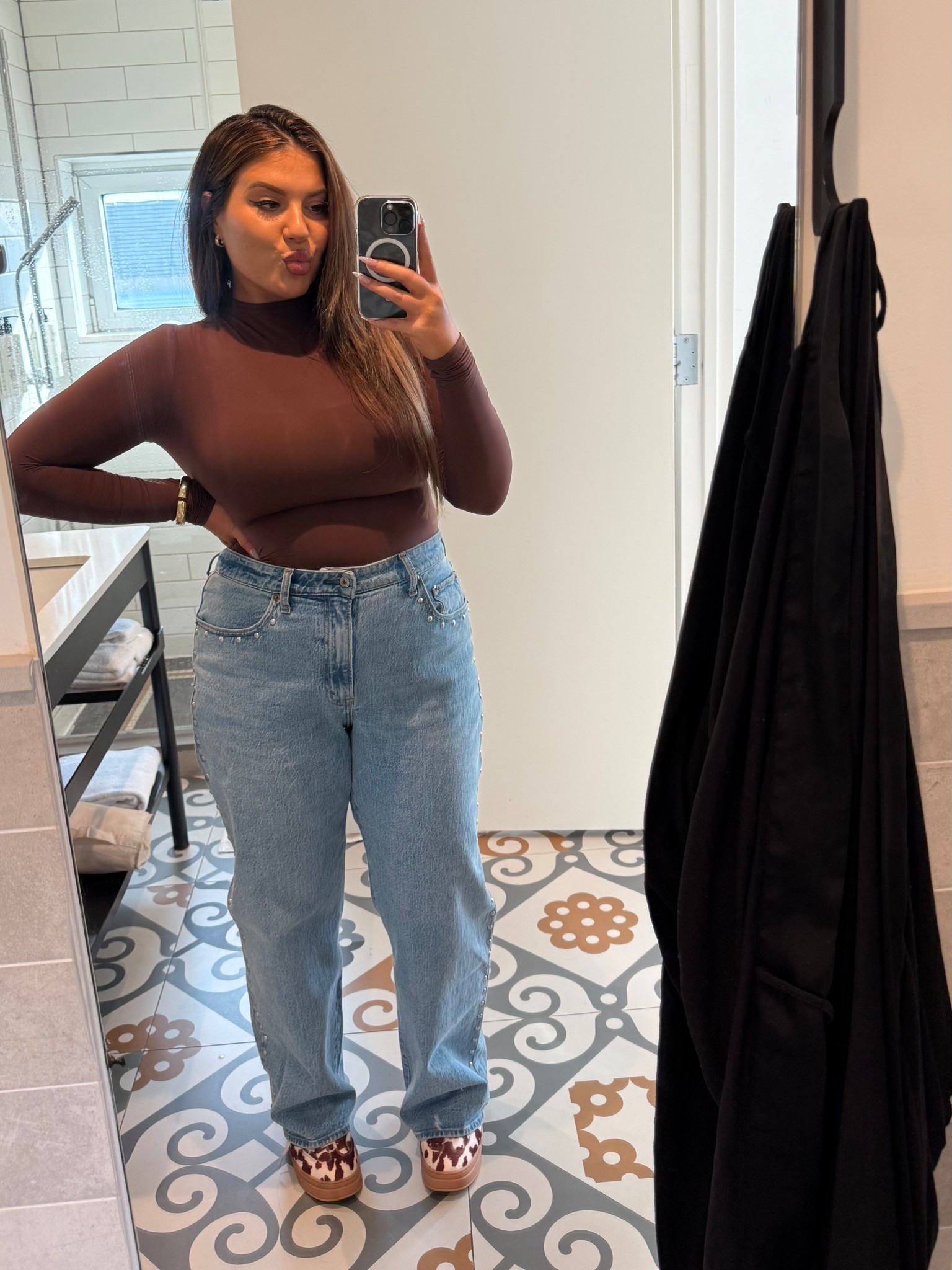 NYFW night one! Solo night exploring the city🫶🏼

L bodysuit
32 jeans!

#LTKNYFW #LTKMidsize