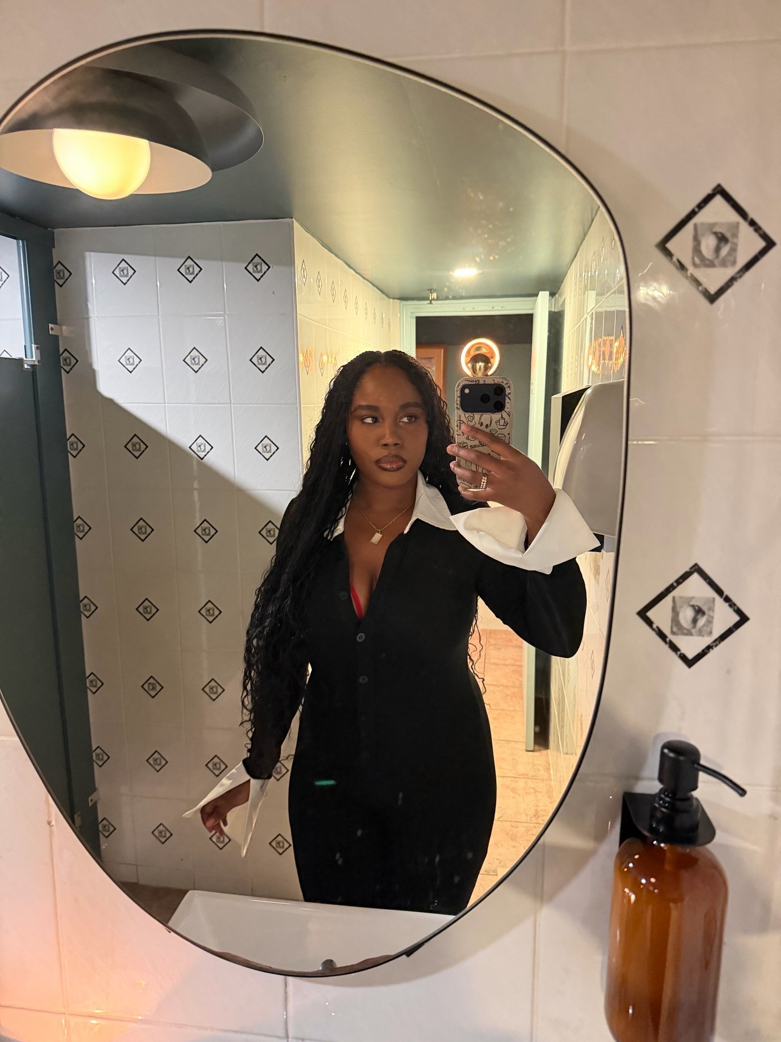 OOTN: for a brewery Tavern restaurant in Toronto. I went for a chic all black jumpsuit vibe 🖤