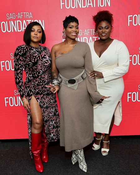 @thecolorpurple leading ladies stepped out to promote the movie, with @tarajiphenson in @rabanne (styled by @waymanandmicah ), @tasiasword in @michaelkors (styled by @1800dhawk )and @daniebb3 in @simkhai (styled by @jlynnstyle18 ). Swipe for more and shop their looks at the link in bio! Are you excited to see #thecolorpurple ? 
Photos: Getty#TarajiPHensonfbd #tarajiphenson #fantasiabarrino #fantasiafbd #daniellebrooks #fantasiabarrinofbd #DanielleBrooksfbd#TheColorPurple