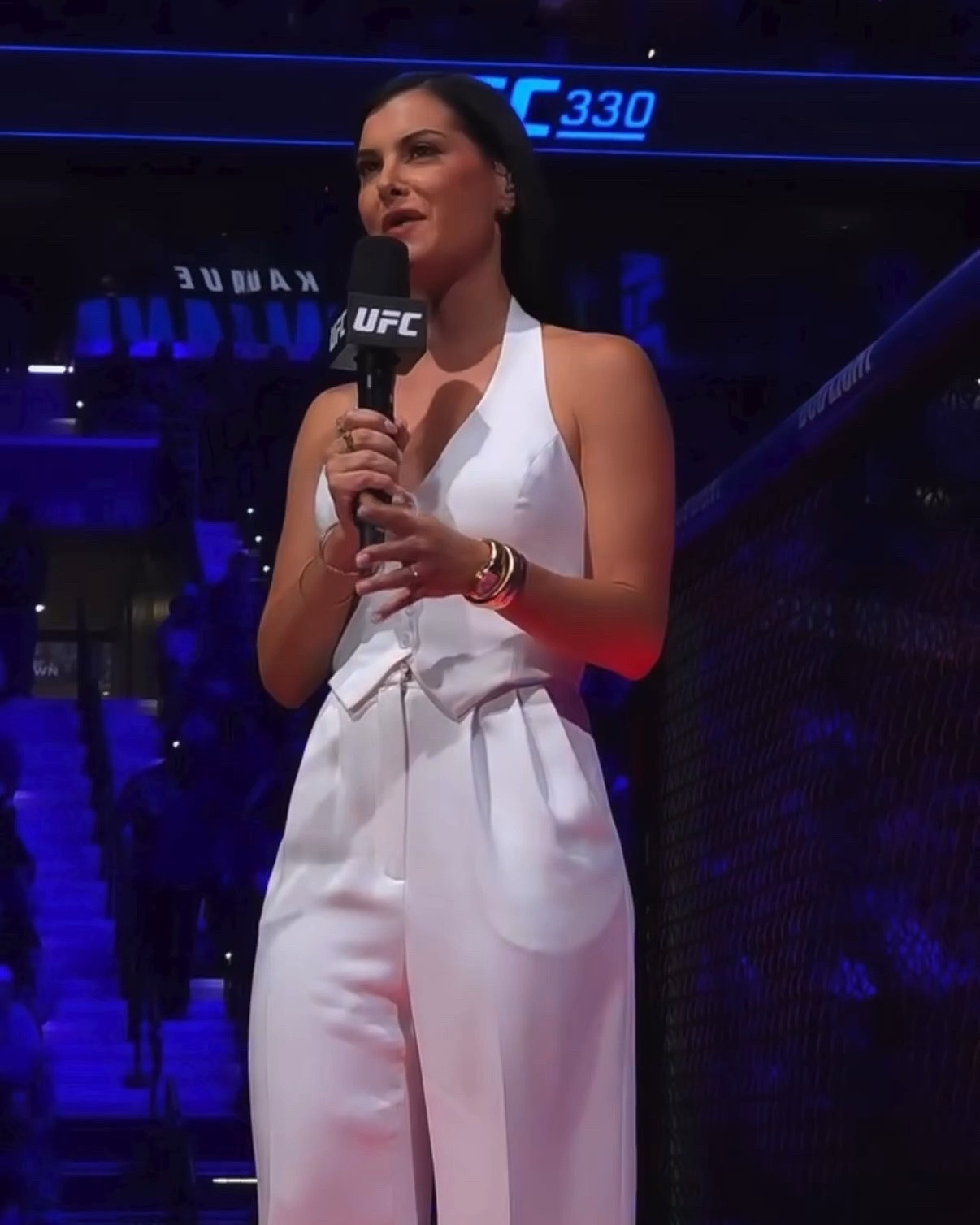 I haven’t work a jumpsuit in a while but this Amanda Uprichard one was PERFECT! The white was such an easy, comfortable summer look.