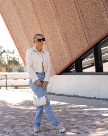 Fall uniform

Abercrombie Jeans
Zara Blazer
Golden Goose Sneakers
Chanel Purse


#LTKstyletip #LTKfindsunder100 #LTKSeasonal