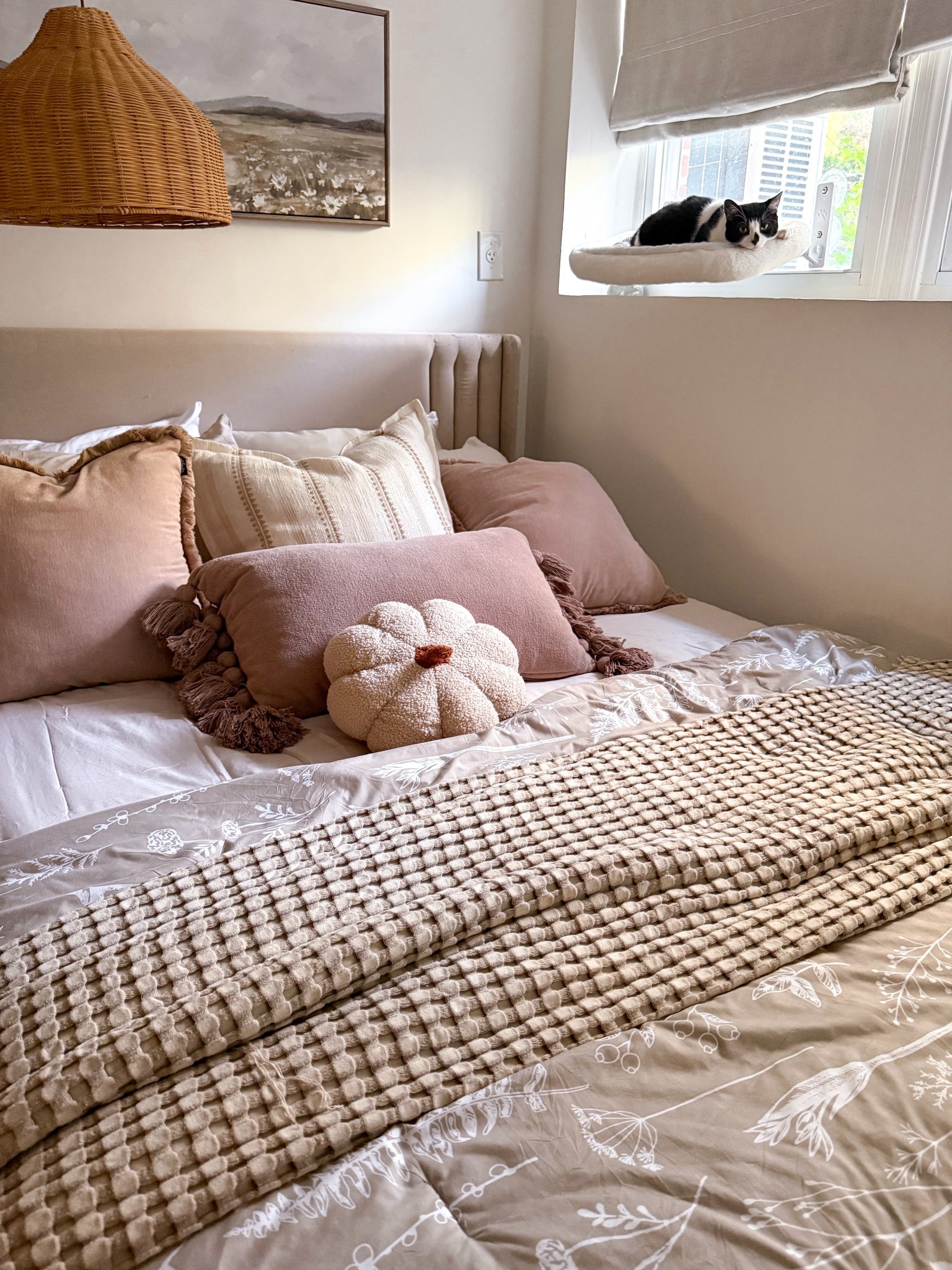 Cozy fall bedding 

#LTKHome #LTKFindsUnder100 #LTKSeasonal