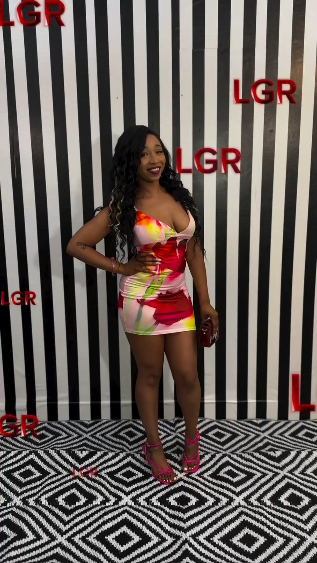 Yall remember this song? ☺️ 
Let’s Get Ready with this dress from the TikTok shop! 🤭🫰🏾🙌🏾🎀 Check my showcase for purchase! ☺️💕

#dress #tiktoktiktok #fashion #explore #ootd #style #look #outfit #grwm #pink