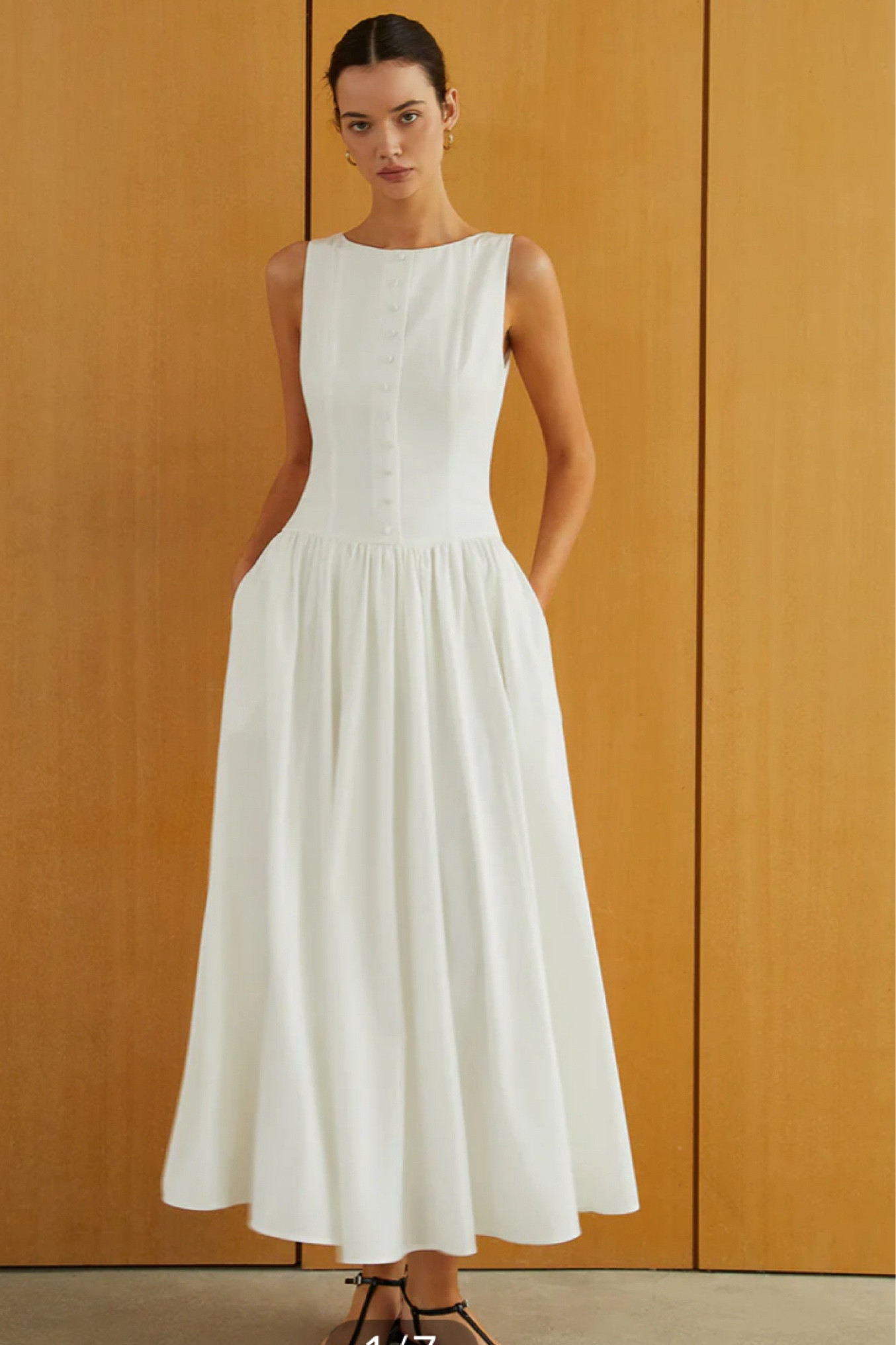 It has pockets!
XOXO Poshteacher💛

#LTKActive #LTKParties #LTKWedding