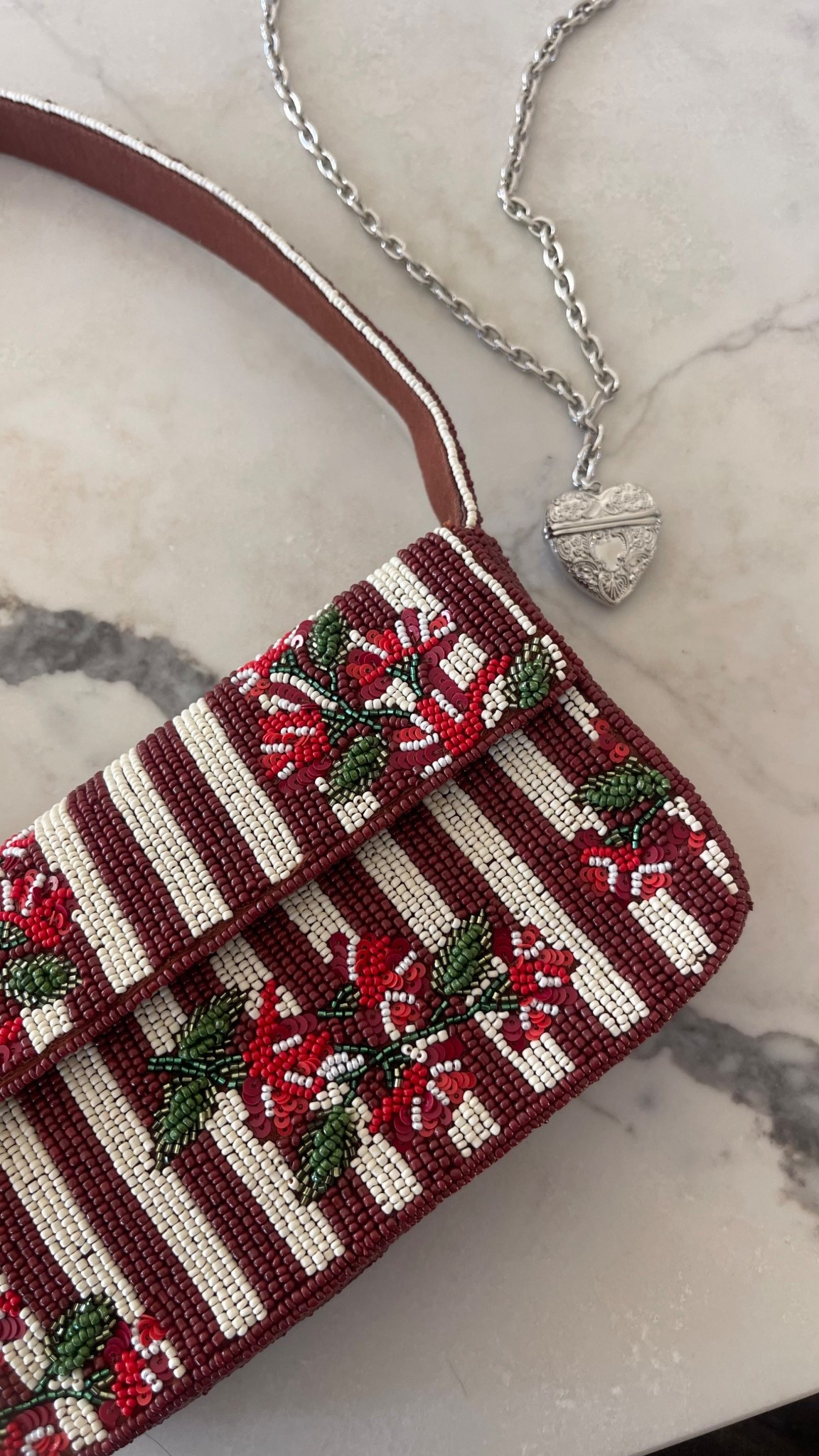 Anthro finds 

Beaded Fiona bag and chunky heart locket 


#LTKStyleTip #LTKItBag #LTKGiftGuide