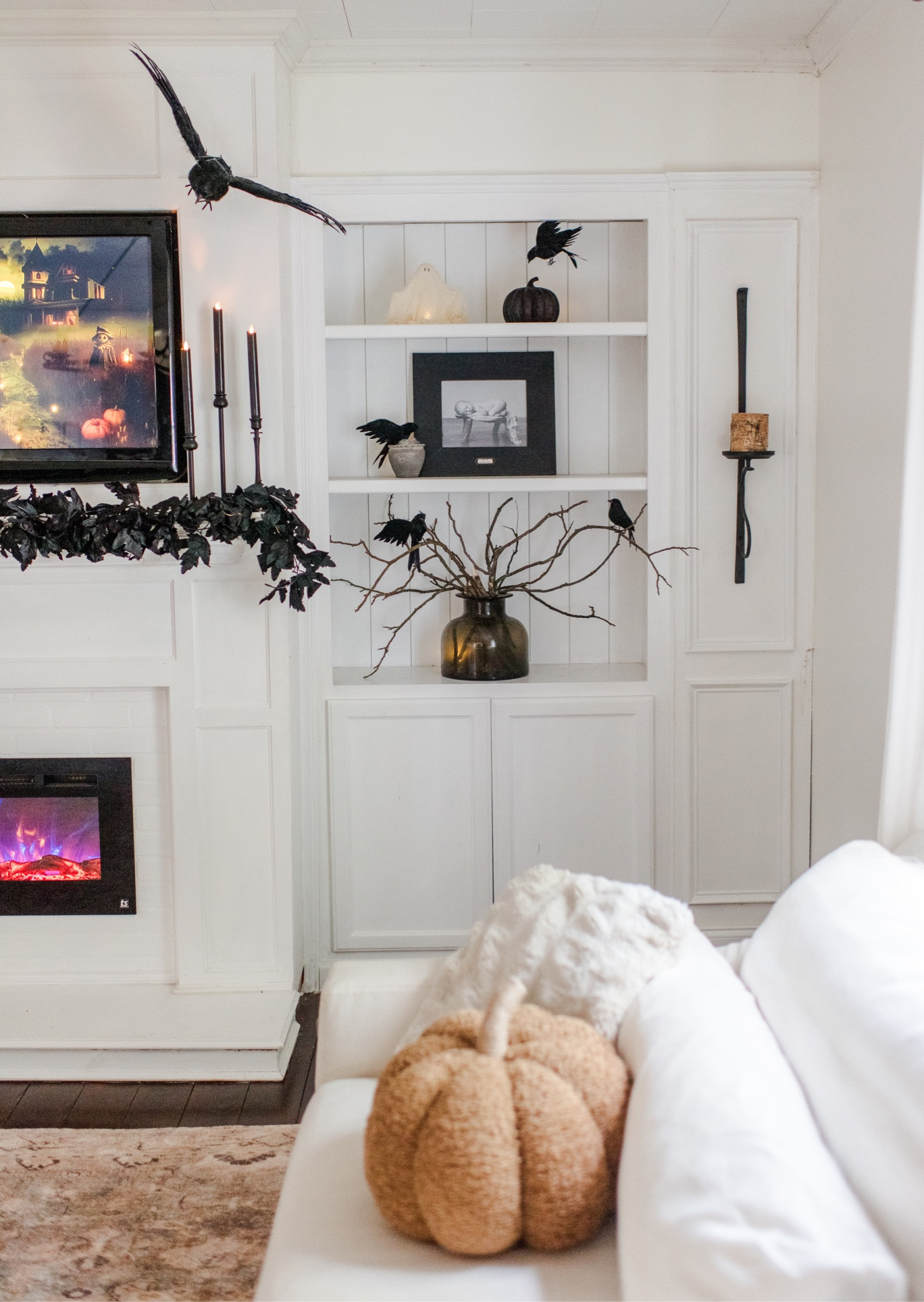 Fall in the living room 

#LTKHalloween #LTKhome #LTKSeasonal