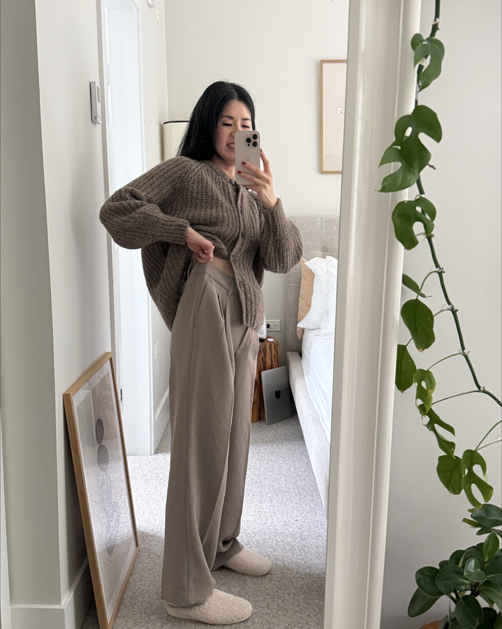 Aritzia effortless pants lo rise. I’m in size 4 and full length. The full length came by mistake - I ordered short. And size 4 is too big on me. I wasn’t sure what size I’d be  

#LTKpetite #LTKcanada