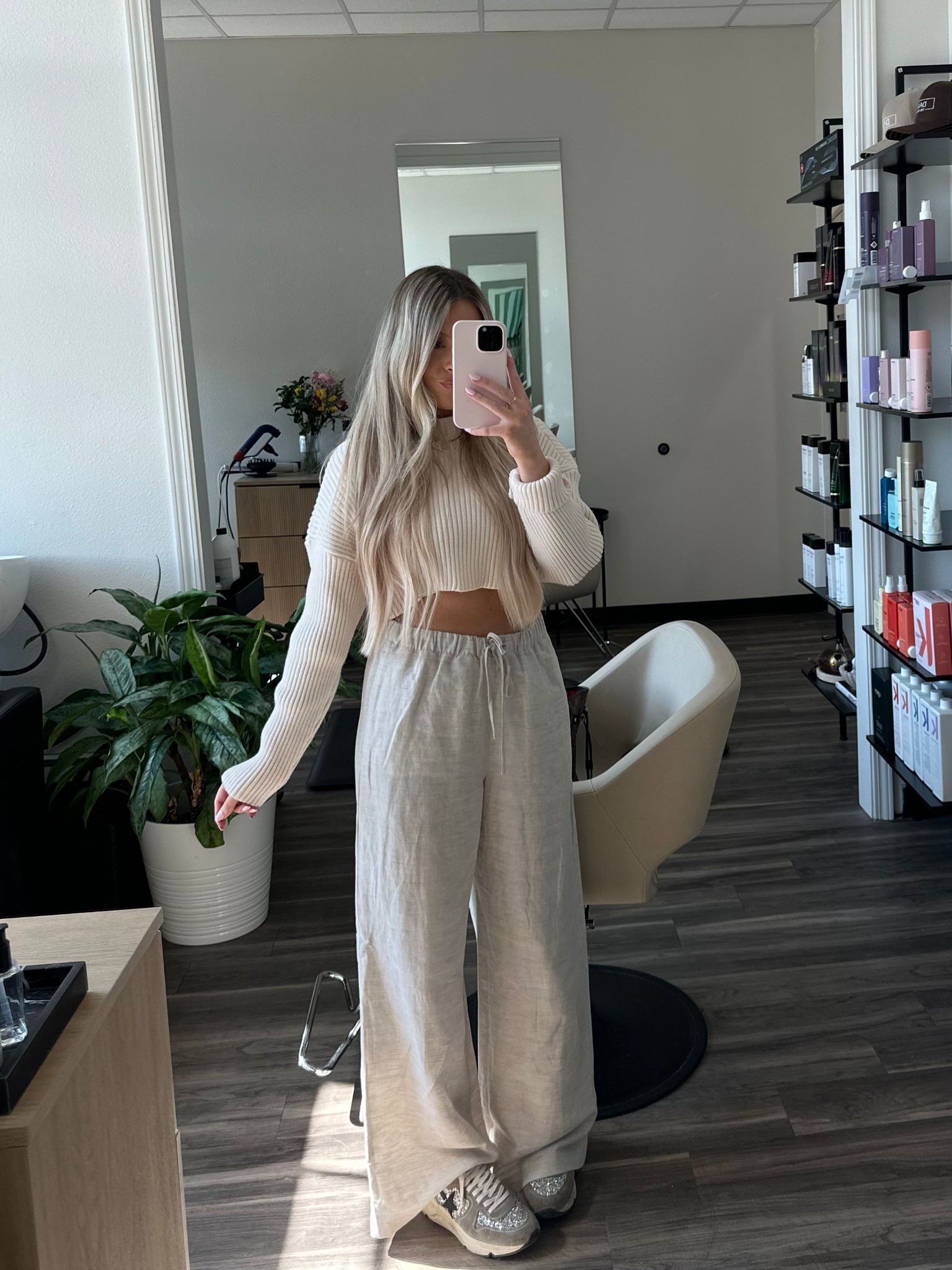 Linen pants in size Medium 

#LTKTravel #LTKBeauty #LTKStyleTip