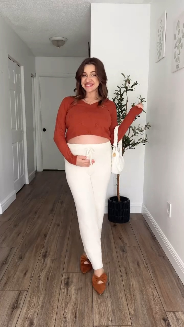 Nothing like a comfy & cozy fall outfit 🍂🌾🍁 Bump Friendly Fall Outfit 🤎

The bottoms are from one of my favorite sets. The set & the top are a size medium. 

#falloutfit #pregnancyfashion #comfyoutfit #comfystyle #maternityfashion #fallsweater 

Fall transition outfit, pregnancy outfit, fall outfits, sweater outfit, fall transition

#LTKBump #LTKSeasonal #LTKFallSale